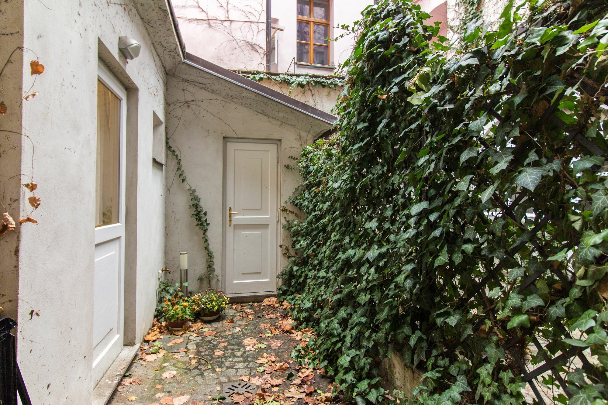 Attic Hroznova - Charles Bridge Apartmán Praha